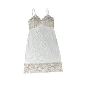 Vintage 60's Women's Van Raalte Cream Satin/Lace Full Slip Size 36